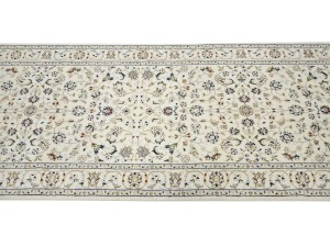 Cream Floral 2'9X20'6 Indo-Nain Oriental Runner Rug