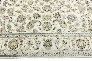 Cream Floral 6X9 Indo-Nain Oriental Rug