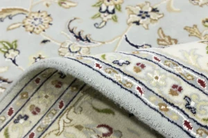 Light Blue-gray Floral 8X10 Indo-Nain Oriental Rug