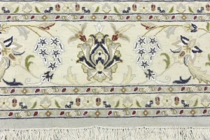 Light Blue-gray Floral 8X10 Indo-Nain Oriental Rug