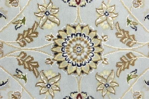 Light Blue-gray Floral 8X10 Indo-Nain Oriental Rug