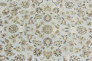 Light Blue-gray Floral 8X10 Indo-Nain Oriental Rug