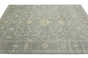 Muted Gray Floral 8X10 Transitional Oriental Rug