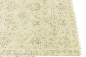 Muted Beige Floral 5X8 Transitional Oriental Rug