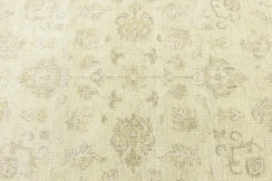Muted Beige Floral 5X8 Transitional Oriental Rug