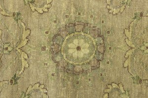 Muted Khaki Floral Transitional 8X10 Indo-Nain Oriental Rug