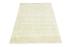 Muted Beige Floral 4X6 Transitional Oriental Rug
