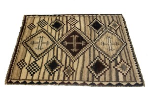 Vintage Beige Tribal 4X6 Shiraz Persian Rug