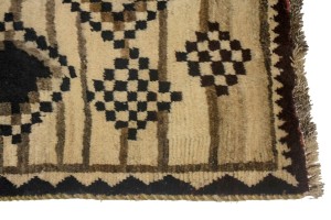Vintage Beige Tribal 4X6 Shiraz Persian Rug
