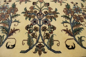 Cream Classic Floral 8X10 Oriental Rug