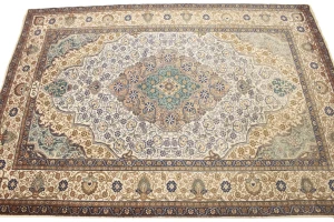 Semi Antique Cream Traditional 4'6X6'4 Tabriz Persian Rug