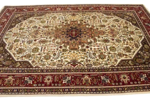 Cream 7X10 Floral Classic Vintage Oriental Persian Rug