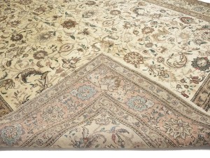 Semi Antique Cream Traditional 9'7X12'5 Vintage Oriental Rug