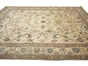 Semi Antique Cream Traditional 9'7X12'5 Vintage Oriental Rug