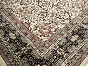 Cream Floral 9X12'5 Indo-Kashan Oriental Rug