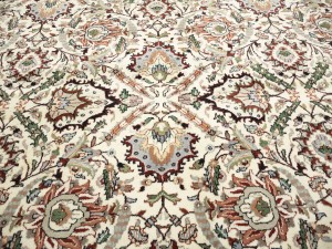 Cream Floral 9X12'5 Indo-Kashan Oriental Rug