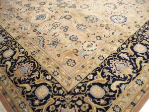 Light Salmon Floral 9X12 Indo-Kashan Vintage Oriental Rug