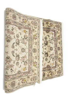 Cream Floral Classic 3X5 Indo-Tabriz Oriental Rug
