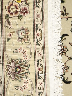 Cream Floral Classic 3X5 Indo-Tabriz Oriental Rug