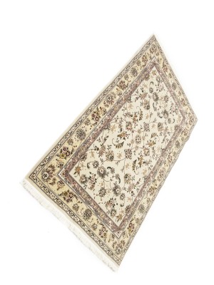 Cream Floral Classic 3X5 Indo-Tabriz Oriental Rug
