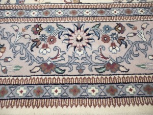 Cream Floral 10X14 Indo-Kashan Oriental Rug