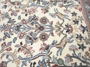 Cream Floral 10X14 Indo-Kashan Oriental Rug