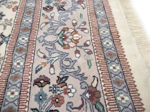 Cream Floral 10X14 Indo-Kashan Oriental Rug