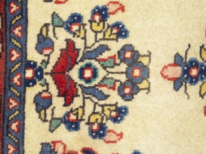 Vintage Cream Floral 2'3X2'8 Sarouk Persian Rug