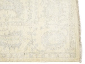 Beige Floral Chobi Peshawar 4X6 Pakistan Oriental Rug