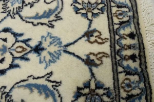 Cream Floral Classic 2'2X4'6 Nain Persian Rug