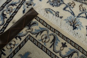 Cream Floral Classic 2'3X4'6 Nain Persian Rug