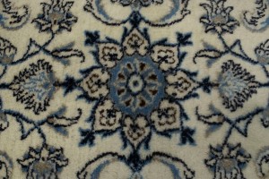 Cream Floral Classic 2'3X4'6 Nain Persian Rug