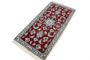Red Floral Classic 2'2X4'6 Nain Persian Rug
