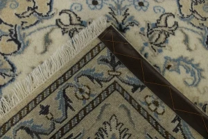 Cream Classic Floral 2'4X4'5 Nain Persian Rug