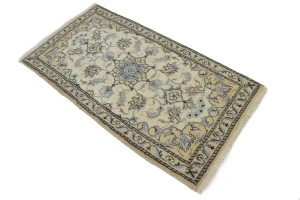 Cream Classic Floral 2'4X4'5 Nain Persian Rug