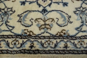 Cream Classic Floral 2'3X5 Nain Persian Rug