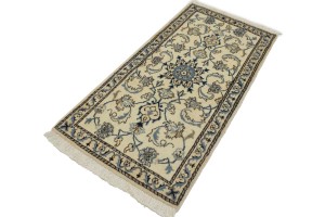 Cream Floral Classic 2'3X4'6 Nain Persian Rug