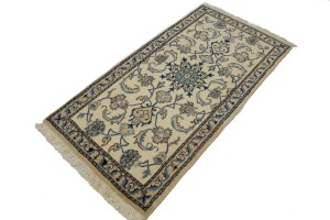 Cream Floral Classic 2'3X4'6 Nain Persian Rug