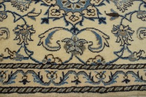Cream Floral Classic 2'4X4'7 Nain Persian Rug