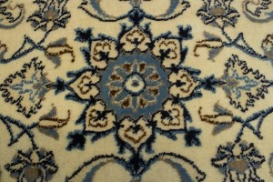 Cream Floral Classic 2'2X4'6 Nain Persian Rug