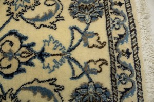 Cream Floral Classic 2'2X4'6 Nain Persian Rug
