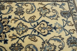 Cream Floral Classic 2'2X4'6 Nain Persian Rug