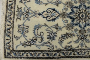 Cream Floral Classic 2'9X4'7 Nain Persian Rug