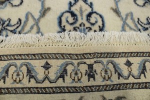 Cream Floral Classic 2'9X4'7 Nain Persian Rug