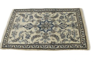 Cream Floral Classic 2'9X4'7 Nain Persian Rug