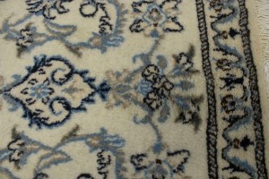 Cream Floral Classic 2'9X4'7 Nain Persian Rug