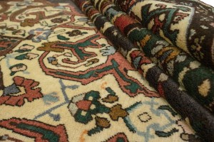 Vintage Dark Brown Floral 7X10 Bakhtiari Persian Rug