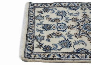 Cream Floral Classic 2'6X4 Nain Persian Rug