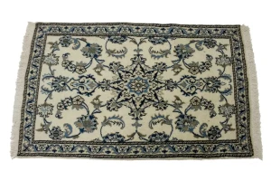 Cream Floral Classic 2'5X4'3 Nain Persian Rug