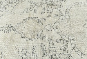Antique Muted Beige Floral 5'3X8'8 Distressed Vintage Oriental Rug